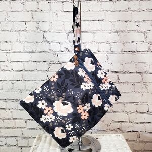 Sarah Wells Blue Floral Design NWOT Wet Dry Baby Diaper Bag Attachment Only